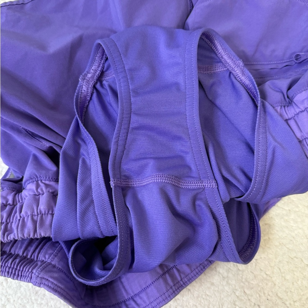 Lululemon low rise lined hotty hot shorts size 2.5" size 8 purple EUC - Picture 5 of 11